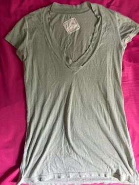 Women's Short-Sleeve V-Neck Tee in Light Sage